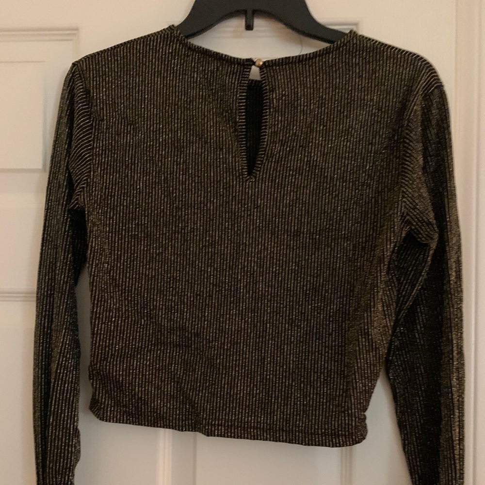 Crop top - Picture 2 of 3
